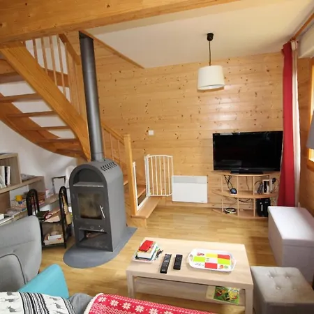 Avec Mezzanine 4 Etoiles, Saint Mamet, Jusqu'a 10 Couchages, Proche Du De Des Commerces Et Des Pistes De Dans Un Quartier Calme * Gérardmer