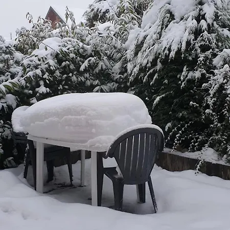 Avec Mezzanine 4 Etoiles, Saint Mamet, Jusqu'a 10 Couchages, Proche Du De Des Commerces Et Des Pistes De Dans Un Quartier Calme Villa