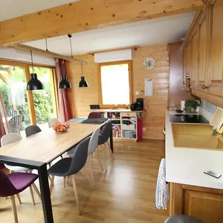 Avec Mezzanine 4 Etoiles, Saint Mamet, Jusqu'a 10 Couchages, Proche Du De Des Commerces Et Des Pistes De Dans Un Quartier Calme Gerardmer