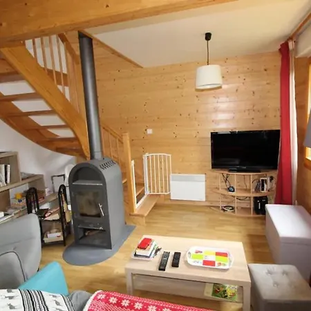 Avec Mezzanine 4 Etoiles, Saint Mamet, Jusqu'a 10 Couchages, Proche Du De Des Commerces Et Des Pistes De Dans Un Quartier Calme Villa