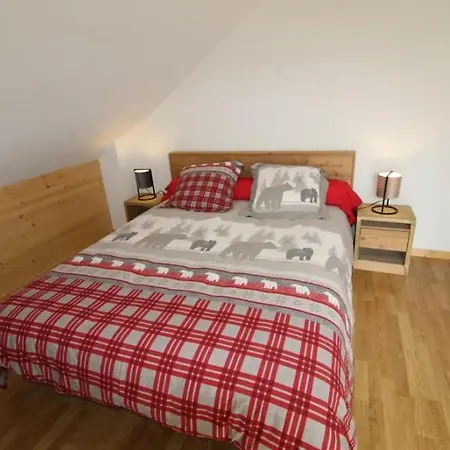 Avec Mezzanine 4 Etoiles, Saint Mamet, Jusqu'a 10 Couchages, Proche Du De Des Commerces Et Des Pistes De Dans Un Quartier Calme Gerardmer