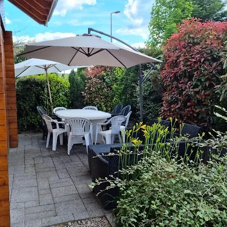 ヴィラ Avec Mezzanine 4 Etoiles, Saint Mamet, Jusqu'a 10 Couchages, Proche Du De Des Commerces Et Des Pistes De Dans Un Quartier Calme ジェラールメ
