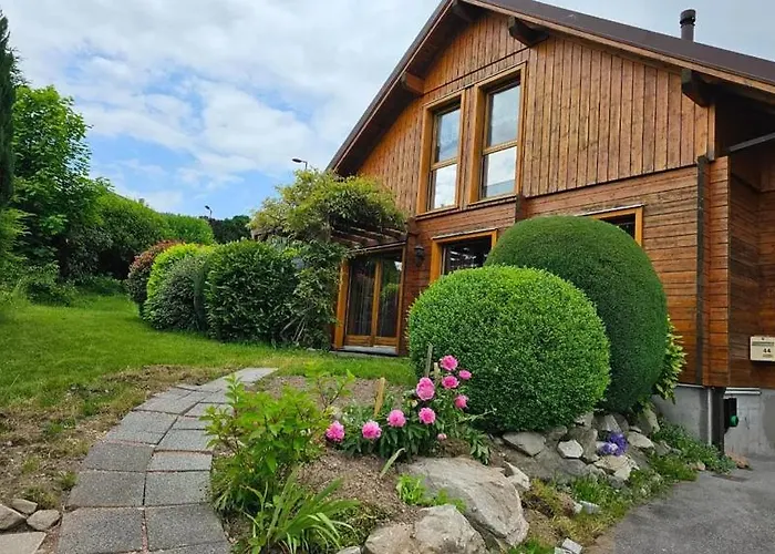 Vila Avec Mezzanine 4 Etoiles, Saint Mamet, Jusqu'a 10 Couchages, Proche Du De Des Commerces Et Des Pistes De Dans Un Quartier Calme Gérardmer