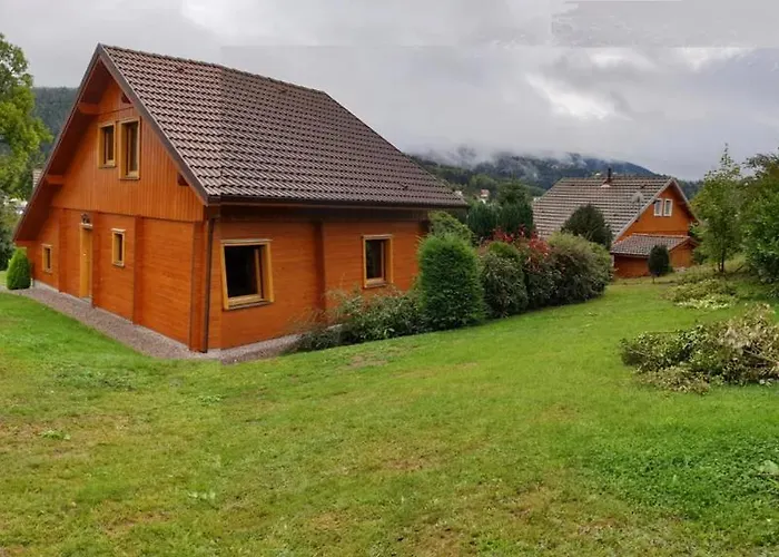 Avec Mezzanine 4 Etoiles, Saint Mamet, Jusqu'a 10 Couchages, Proche Du De Des Commerces Et Des Pistes De Dans Un Quartier Calme Vila Gérardmer