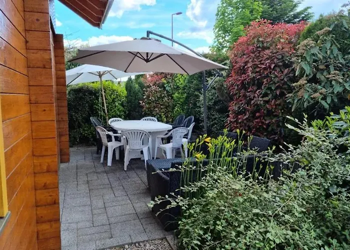 Avec Mezzanine 4 Etoiles, Saint Mamet, Jusqu'a 10 Couchages, Proche Du De Des Commerces Et Des Pistes De Dans Un Quartier Calme *