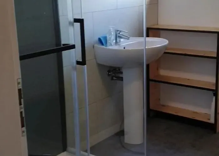 Vila Avec Mezzanine 4 Etoiles, Saint Mamet, Jusqu'a 10 Couchages, Proche Du De Des Commerces Et Des Pistes De Dans Un Quartier Calme